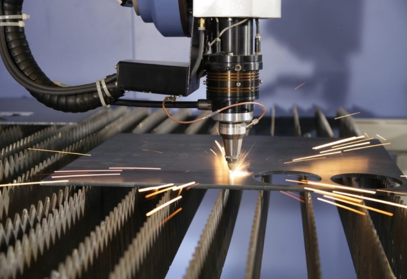 Nhận gia công cắt laser kim loại giá rẻ