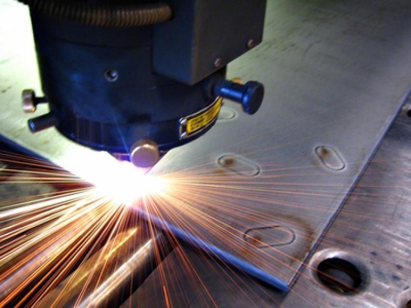 Nhận gia công cắt laser kim loại giá rẻ